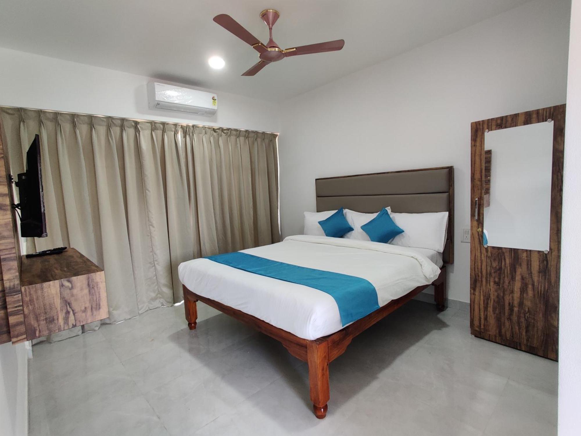 Hotel Mj Beach Resort Baga Bagian luar foto