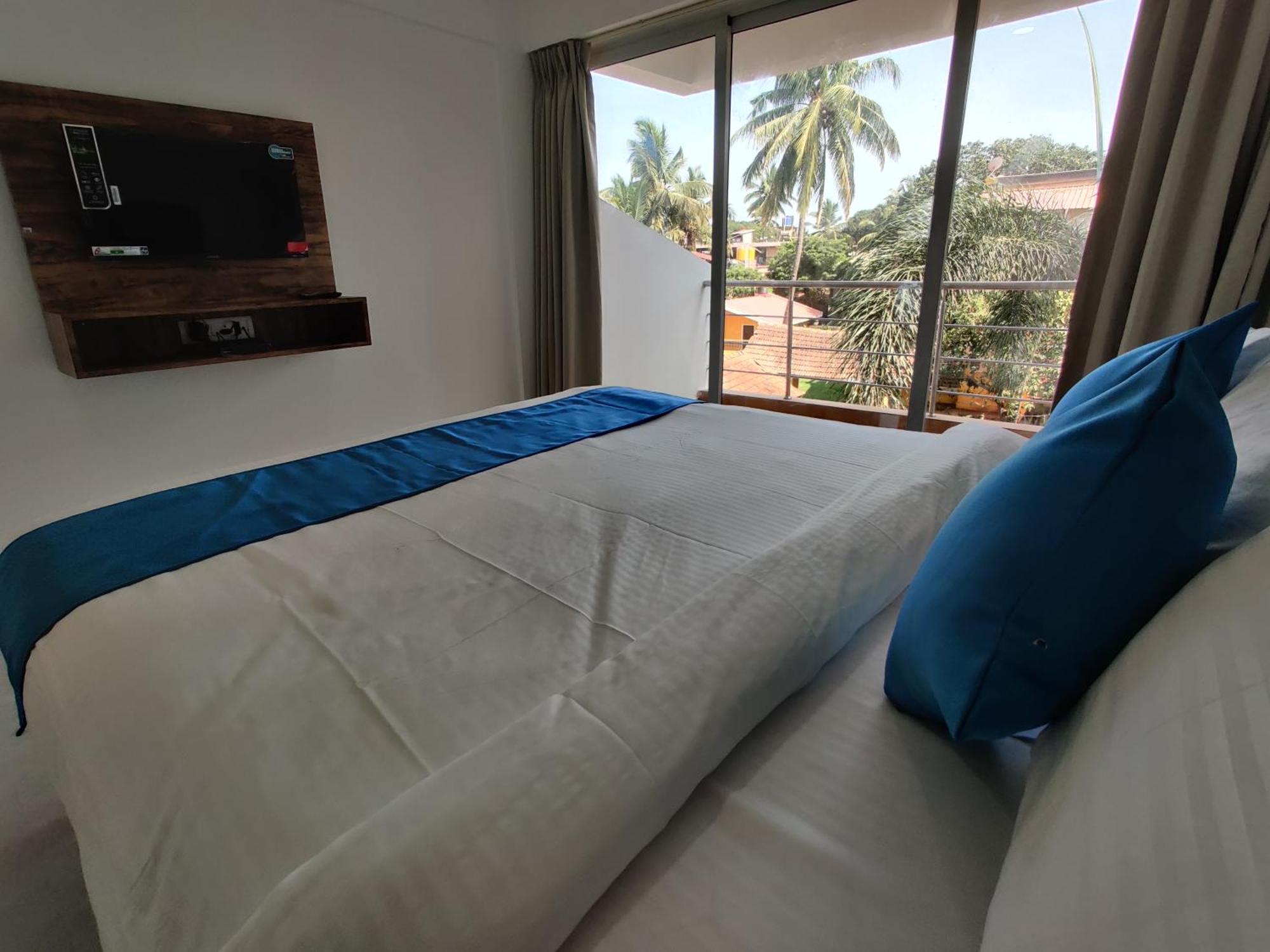 Hotel Mj Beach Resort Baga Bagian luar foto