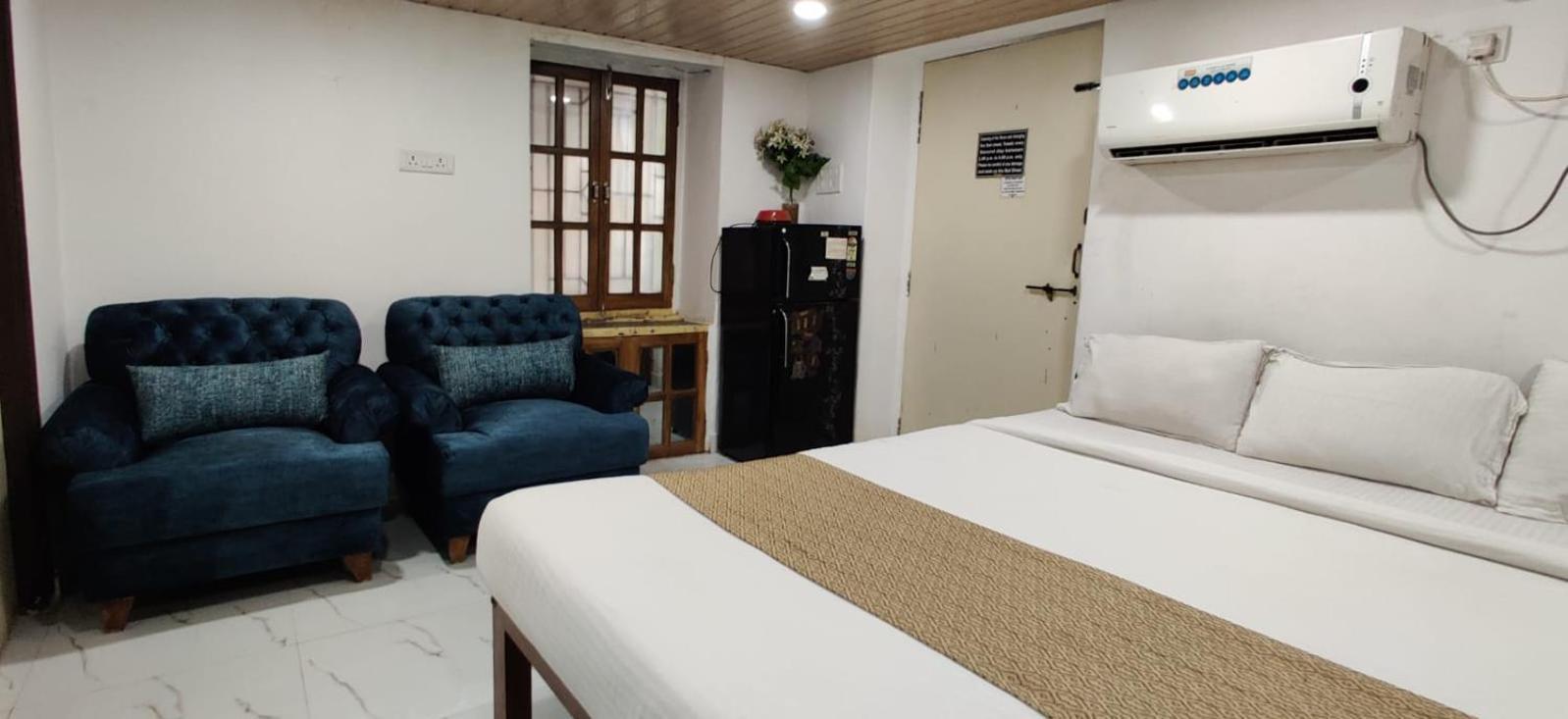 Hotel Mj Beach Resort Baga Bagian luar foto