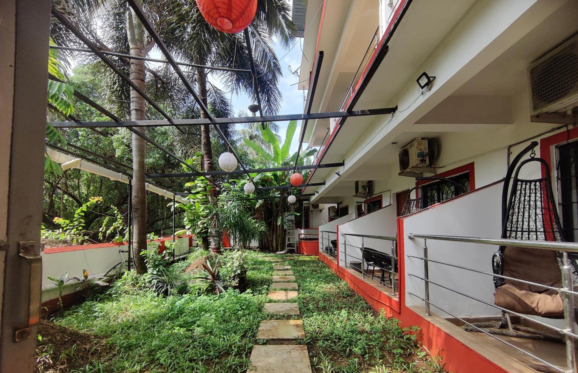 Hotel Mj Beach Resort Baga Bagian luar foto