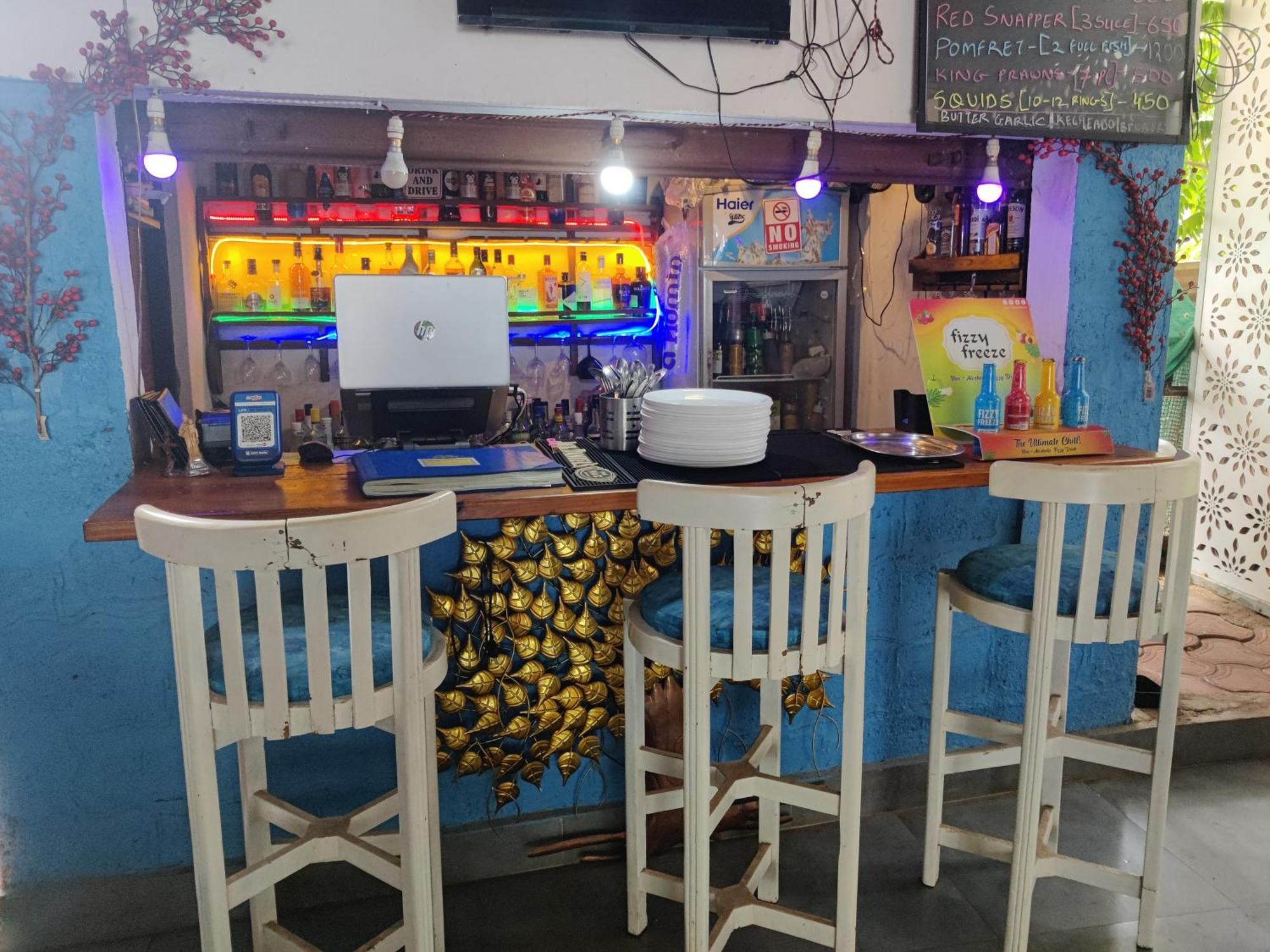 Hotel Mj Beach Resort Baga Bagian luar foto
