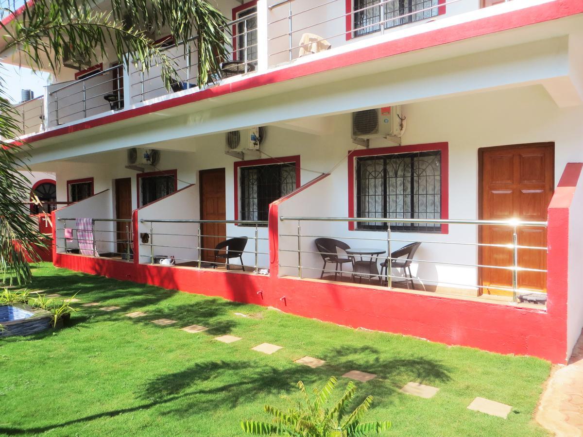Hotel Mj Beach Resort Baga Bagian luar foto