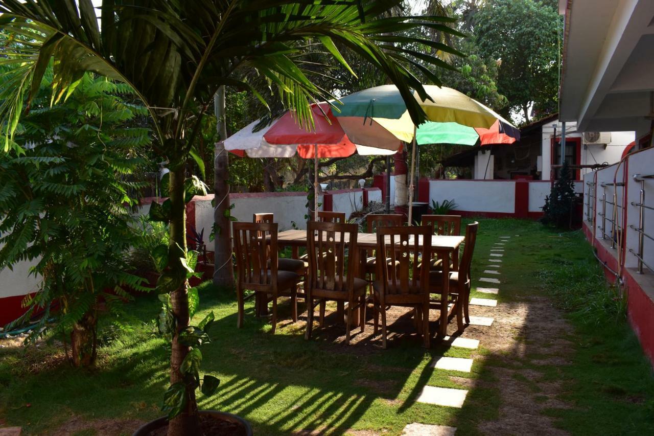 Hotel Mj Beach Resort Baga Bagian luar foto