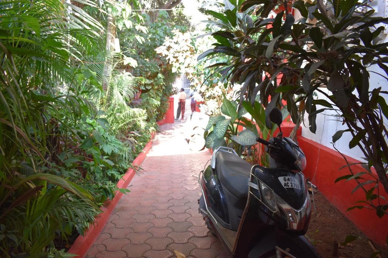 Hotel Mj Beach Resort Baga Bagian luar foto