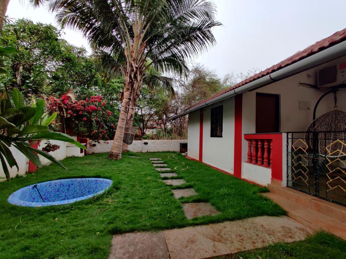Hotel Mj Beach Resort Baga Bagian luar foto